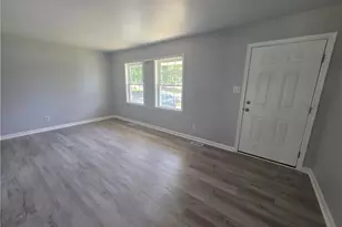 7604 Hamburg Dr, Fayetteville, NC 28303 - Photo 2