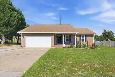108 Eileen Drive, Spring Lake, NC 28390 - Photo 2