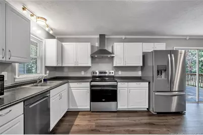 130 S Ingleside Drive, Fayetteville, NC 28314 - Photo 10