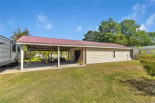 410 W McLean St, Saint Pauls, NC 28384 - Photo 40