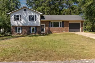 1120 Leslie Dr, Fayetteville, NC 28314 - Photo 2