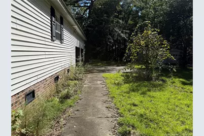 146 Nascar Drive, Red Springs, NC 28377 - Photo 8
