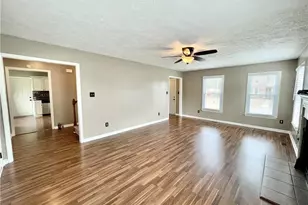 4206 Buckhurst Dr, Hope Mills, NC 28348 - Photo 4