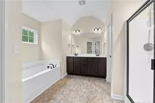 1205 Peppermint Ct, Fayetteville, NC 28314 - Photo 24