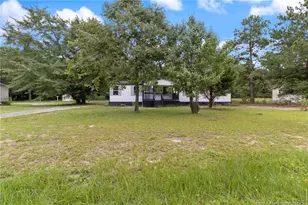 137 Huckabee St, Raeford, NC 28376 - Photo 4