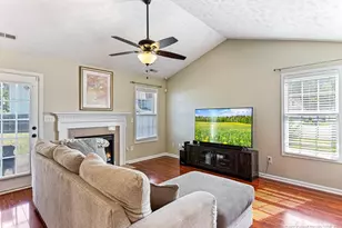 399 Fairfield Cir, Raeford, NC 28376 - Photo 8