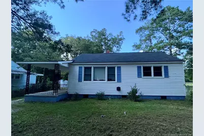 505 E Sixth Avenue, Raeford, NC 28376 - Photo 1
