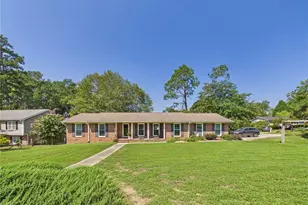 3602 Lakeshore Dr, Hope Mills, NC 28348 - Photo 1