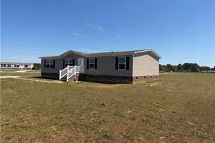 47 Augustine Dr, Saint Pauls, NC 28384 - Photo 2