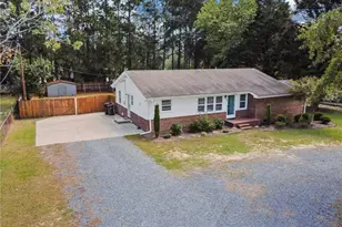 1708 N Poplar St, Aberdeen, NC 28315 - Photo 2
