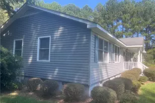 4137 Moss Neck Rd, Pembroke, NC 28372 - Photo 2
