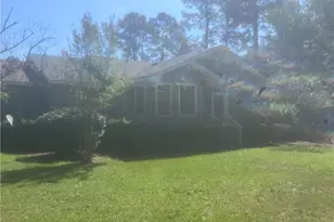 4137 Moss Neck Rd, Pembroke, NC 28372 - Photo 4