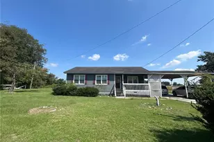 178 Sunshine Ln, Clinton, NC 28328 - Photo 1