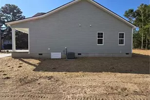 198 Jenkins St, Dunn, NC 28334 - Photo 2