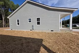 198 Jenkins St, Dunn, NC 28334 - Photo 4
