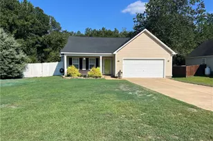 4813 Laurelwood Pl, Fayetteville, NC 28306 - Photo 1