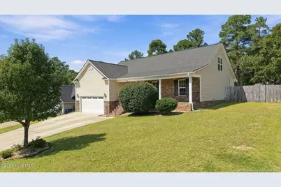 184 Hampshire Court, Raeford, NC 28376 - Photo 2