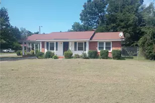 5108 Queensdale Dr, Fayetteville, NC 28304 - Photo 1