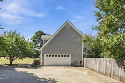 180 Vail Court, Sanford, NC 27332 - Photo 4