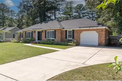 1060 Strickland Bridge Road, Fayetteville, NC 28304 - Photo 2