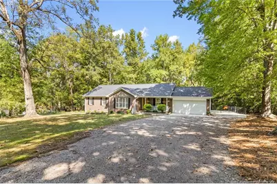 2196 Cleveland Circle, Sanford, NC 27332 - Photo 4
