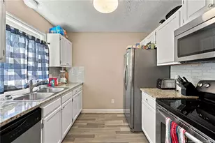 3047 Copenhagen Dr, Fayetteville, NC 28301 - Photo 6