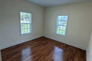811 Linwood Ave, Lumberton, NC 28358 - Photo 2