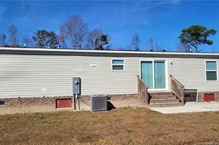 4076 Meadow Rd, Lumberton, NC 28358 - Photo 12