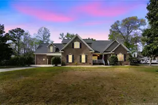 417 Foxwood Dr, Hope Mills, NC 28348 - Photo 1