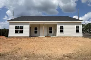431 Thorntons Creek Dr, Erwin, NC 28339 - Photo 2