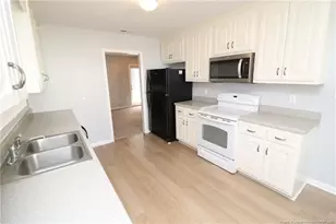 410 Whitehall Ct, Clayton, NC 27520 - Photo 6