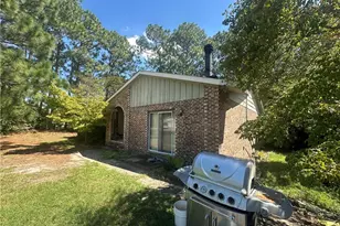 3201 Old Oak Ln, Hope Mills, NC 28348 - Photo 1
