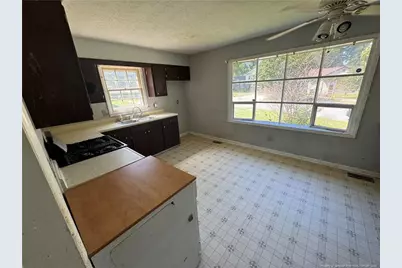 457 Grayton Place, Fayetteville, NC 28311 - Photo 6