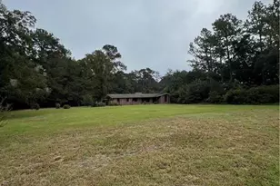 1405 Lakeview Rd, Fairmont, NC 28340 - Photo 2