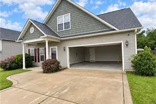 3600 Crosswinds Dr, Hope Mills, NC 28348 - Photo 4