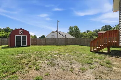 935 W Illinois Avenue, Southern Pines, NC 28387 - Photo 18