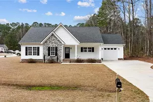 125 Windwood Dr, Stedman, NC 28391 - Photo 2