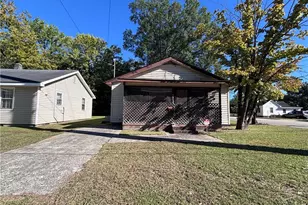 1000 N King Ave, Dunn, NC 28334 - Photo 2