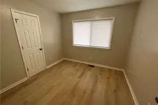 6105 Dandy Loop Rd, Fayetteville, NC 28314 - Photo 10