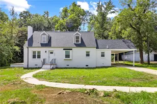 901 Iona St, Fairmont, NC 28340 - Photo 1