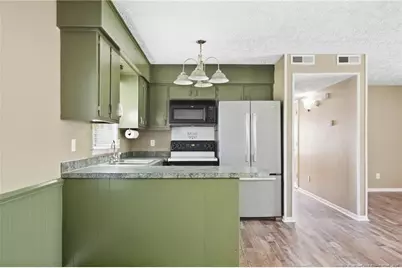 109 E Walnut Street, Bladenboro, NC 28320 - Photo 14