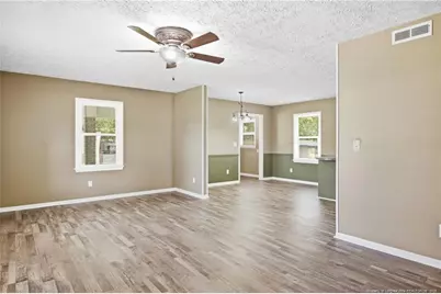 109 E Walnut Street, Bladenboro, NC 28320 - Photo 6
