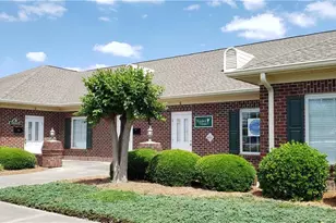 220 Wintergreen Dr, Lumberton, NC 28358 - Photo 1