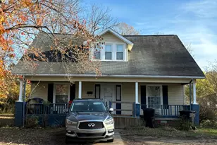 716 Everett St, Burlington, NC 27215 - Photo 1