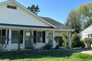 203 N 9th St, Mebane, NC 27302 - Photo 1