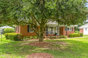 500 Rowan Rd, Clinton, NC 28328 - Photo 1