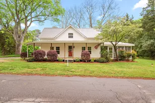 323 Coral Ave, Goldston, NC 27252 - Photo 1