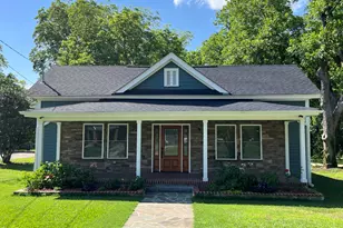 223 E Nash St, Spring Hope, NC 27882 - Photo 1