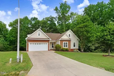 215 King James Way, Pikeville, NC 27863 - Photo 1