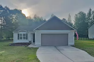 75 Cherryhill Dr, Four Oaks, NC 27524 - Photo 1